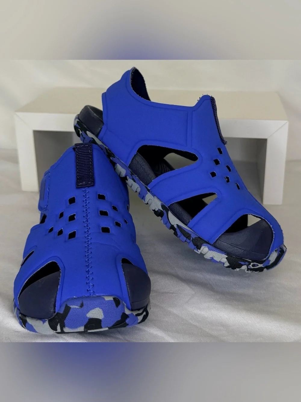 wonder nation Bright Blue Kids Closed-Toe Sandals with Camouflage Sole